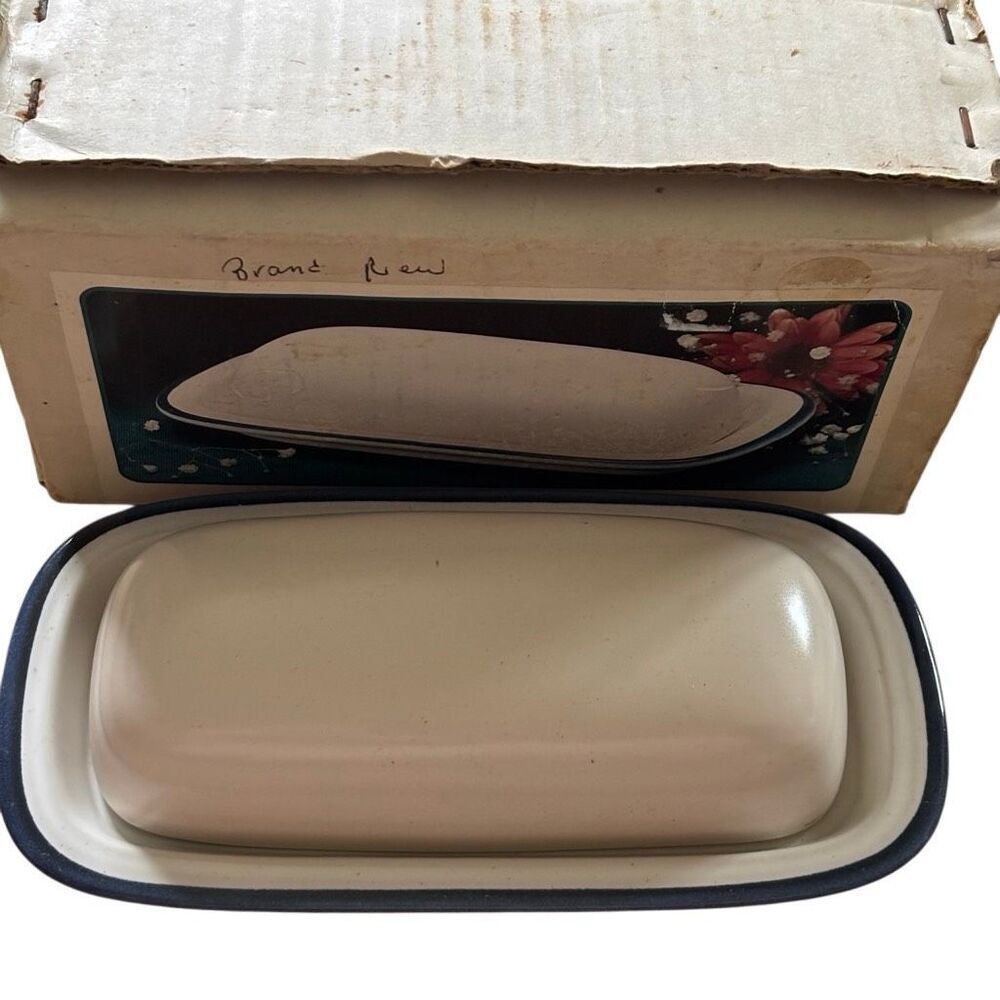 Town & Country Stoneware Butter Dish With Cover 1980’s Never Used